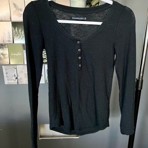 ABERCROMBIE & FITCH long sleeve top / size xs